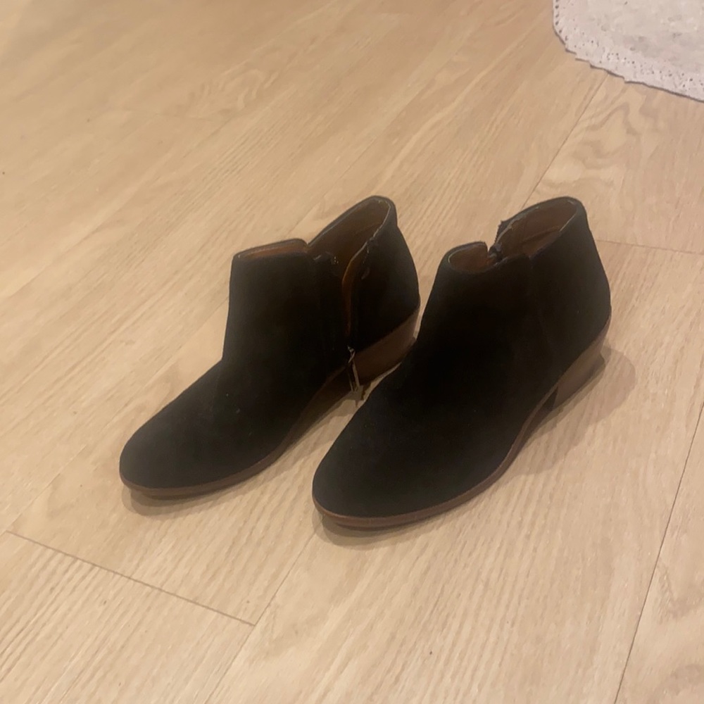 Sam Edelman size 4 bootie
